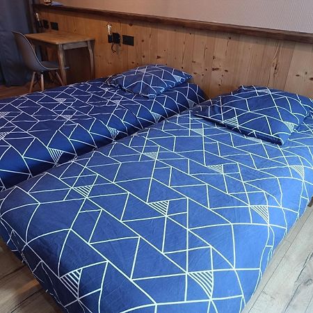Chambre Les Etoiles De Bevy Septmoncel-Les-Molunes Habitación foto